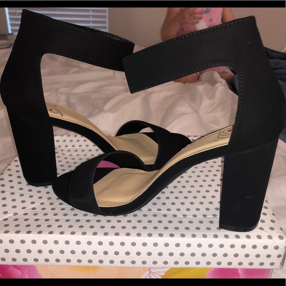 NEW BLACK VELVET VELCRO HIGH HEELS